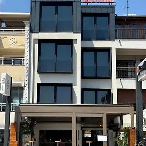 Coastline Hotel